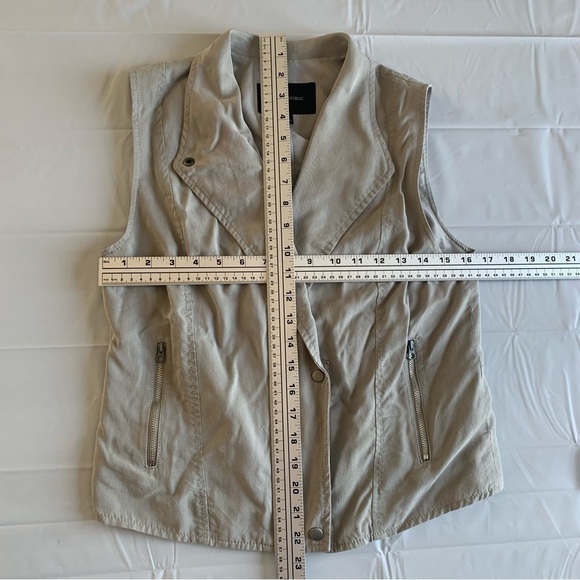 Banana republic  vest size 4 light grey/green - Picture 5 of 12